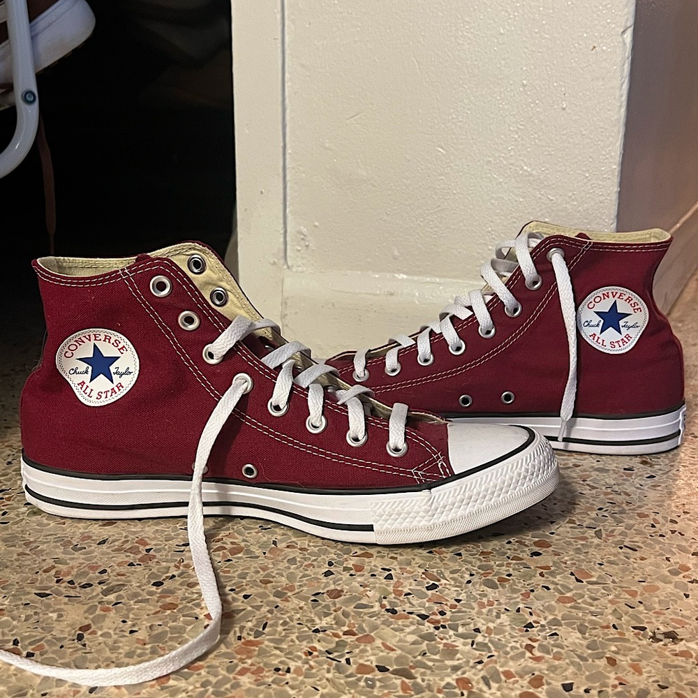 Converse Hightops Sneakers